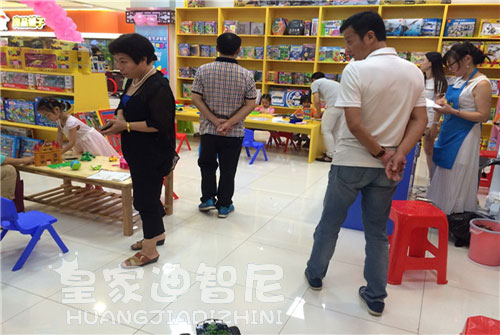 开儿童玩具店的市场远景怎样