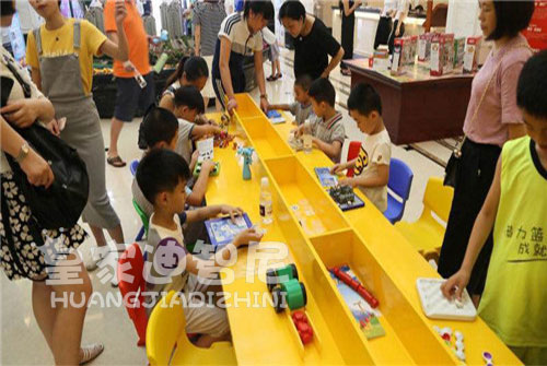 玩具加盟店产品该怎样定位?