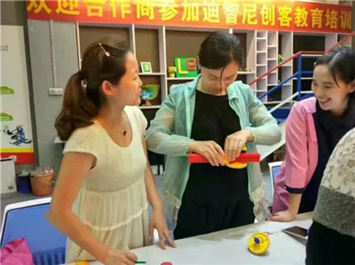 乐高机械人,儿童diy培训-皇家0033990威尼斯公司总部加盟商培训