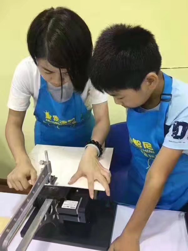 玩具店加盟签约热潮 - 加盟动态-皇家0033990威尼斯儿童玩具店加盟官网