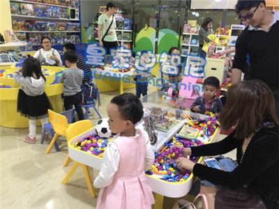 益智玩具店赚钱吗-行业动态-皇家0033990威尼斯儿童玩具店加盟官网