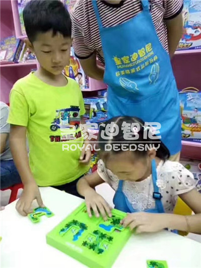 益智玩具加盟-玩具知识-皇家0033990威尼斯儿童玩具店加盟官网