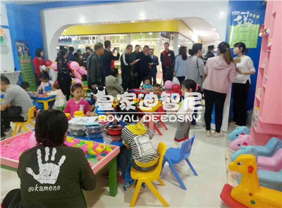 益智玩具加盟-加盟动态-皇家0033990威尼斯儿童玩具店加盟官网