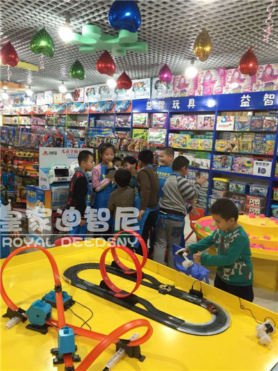 在玩具店购置玩具最最少要看“五次”