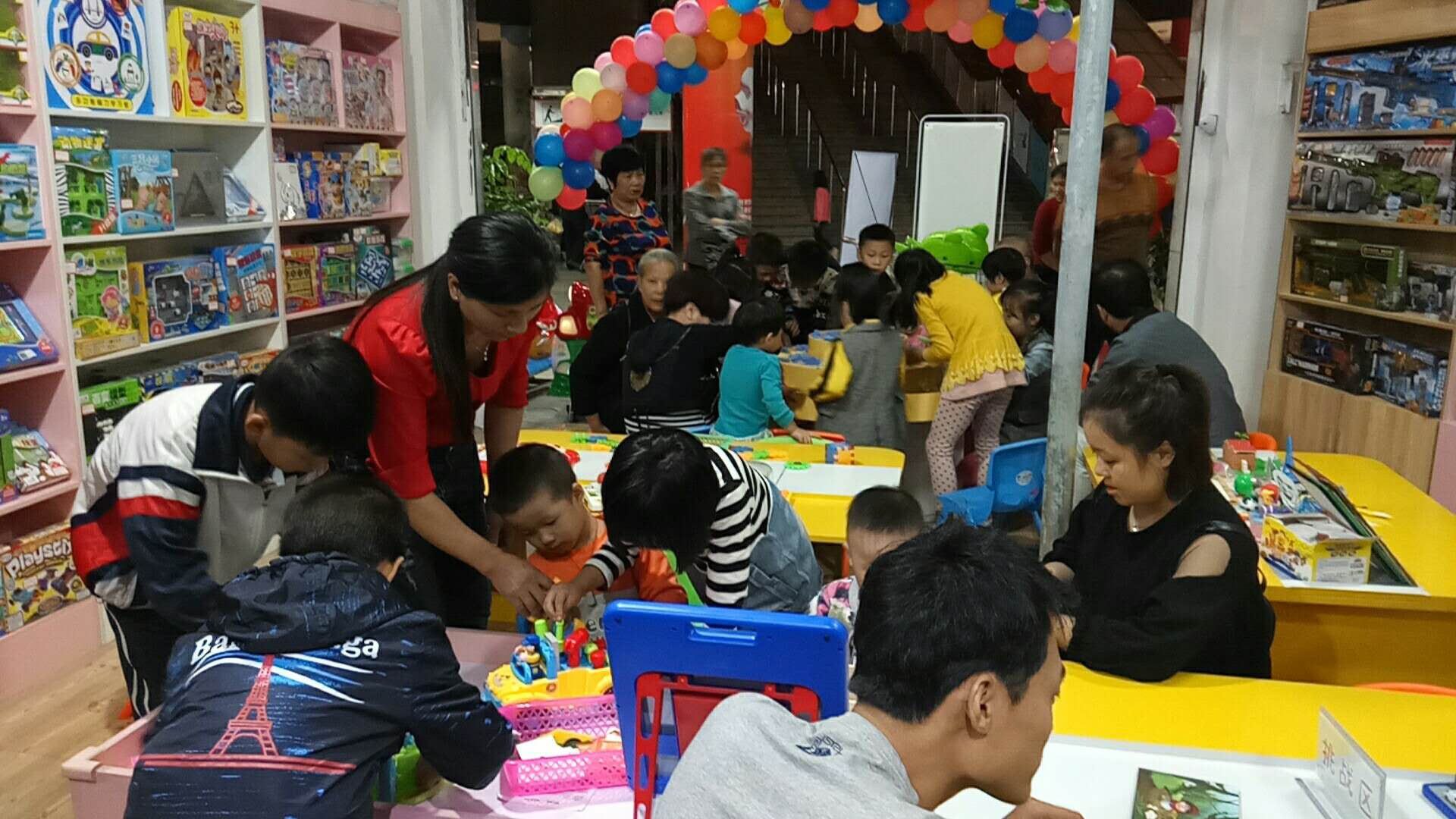 皇家0033990威尼斯恭喜加盟玩具店温州市龙湾区的王振明先生
