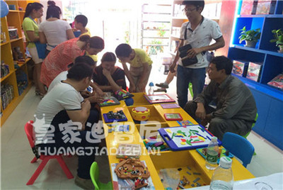   孩子的启蒙先生之一“玩具”