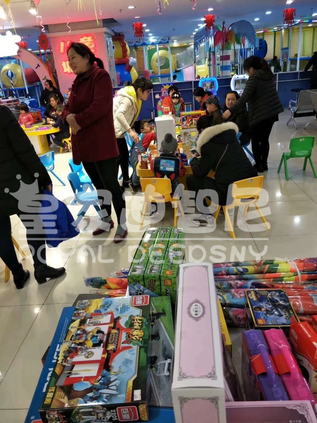 为什么孩子们更喜欢0033990威尼斯玩具店?