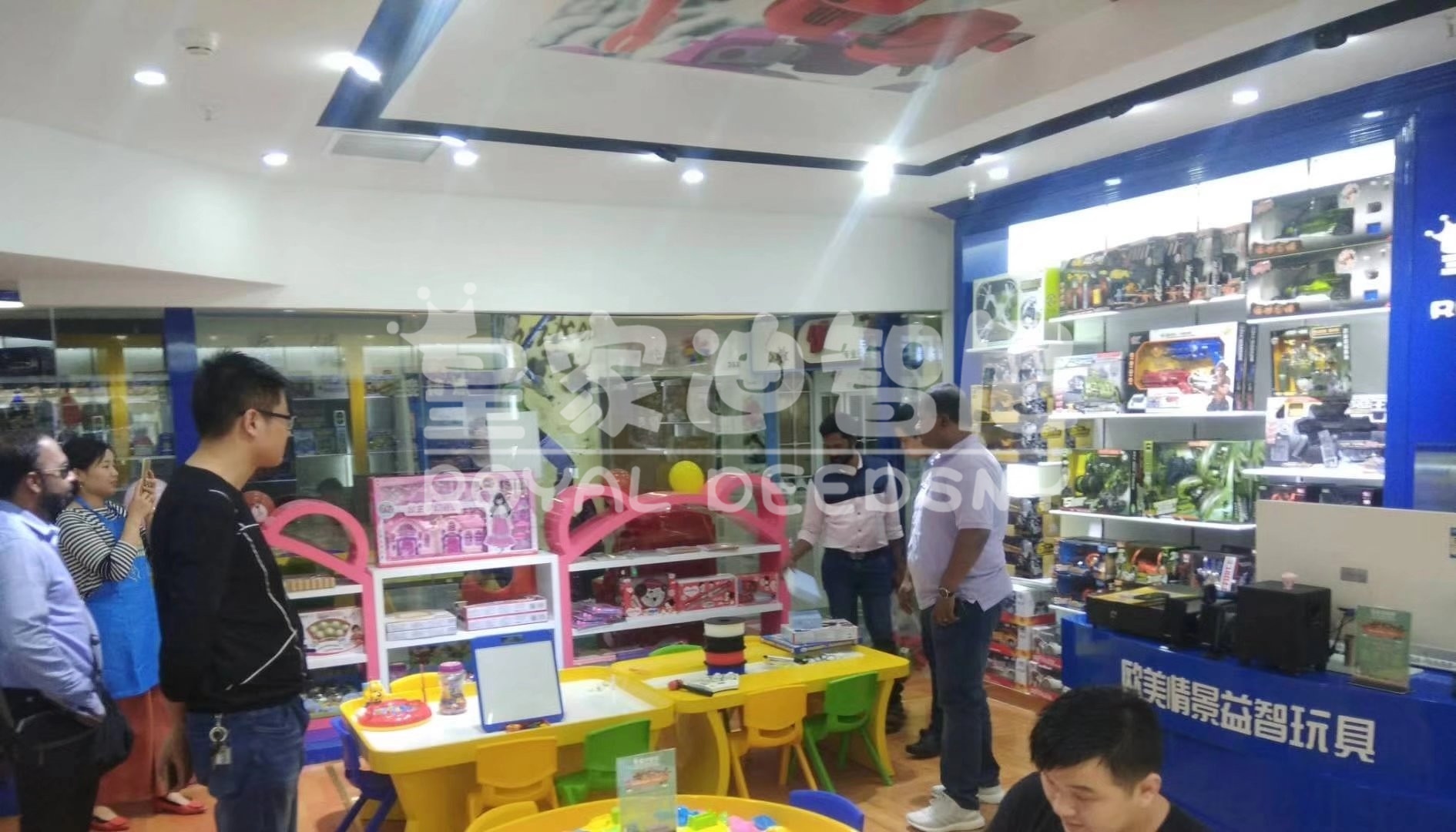玩具店加盟-玩具店活动-皇家0033990威尼斯儿童玩具店加盟官网