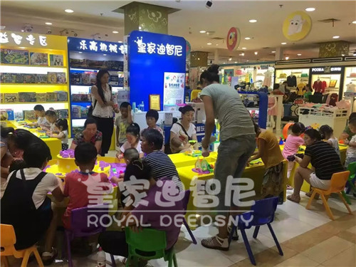 现在署理益智玩具店挣钱吗？？？？？