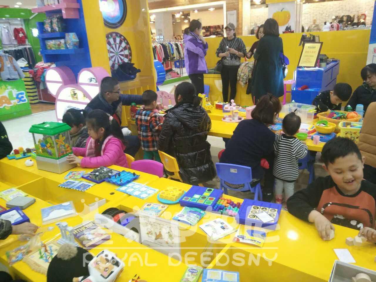 皇家0033990威尼斯的玩具加盟店投资用度低，，，品牌怎样？？？？