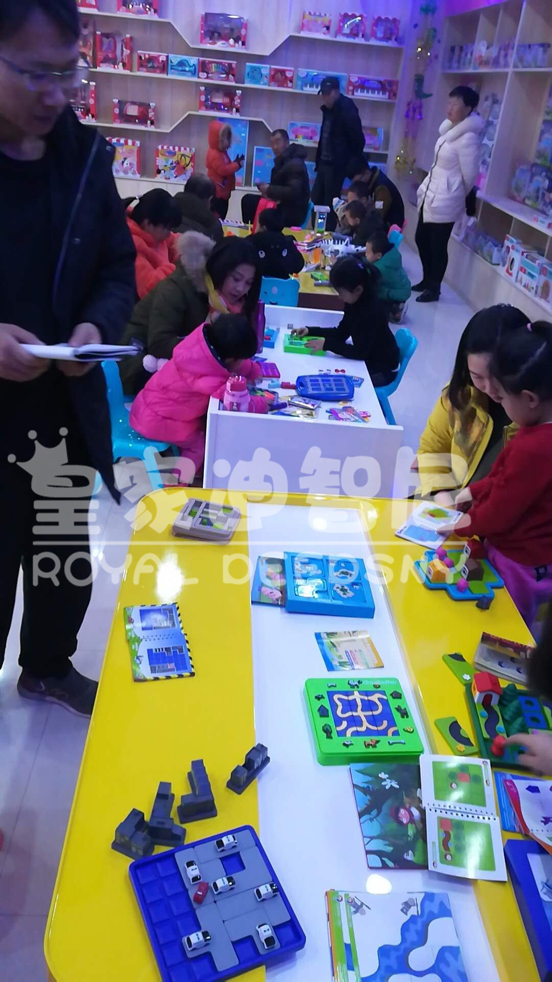 玩具店加盟项目怎样投资选址