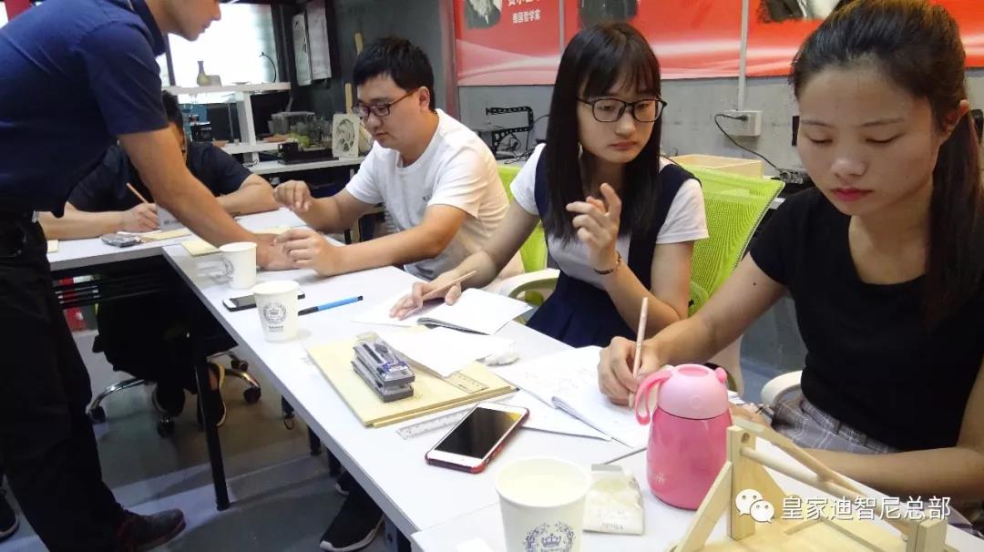皇家0033990威尼斯最新一批儿童玩具加盟商胜利启航 - 品牌资讯 - 皇家0033990威尼斯官网-玩具店加盟|益智玩具加盟|儿童玩具加盟店