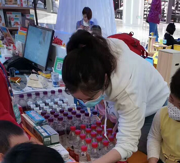 皇家0033990威尼斯加盟店消毒到位、陆续恢复营业