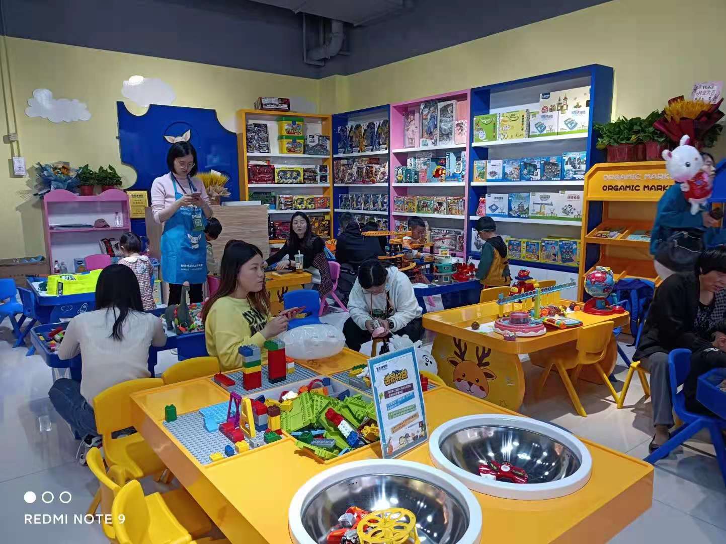 皇家0033990威尼斯玩具加盟店项目好欠好?