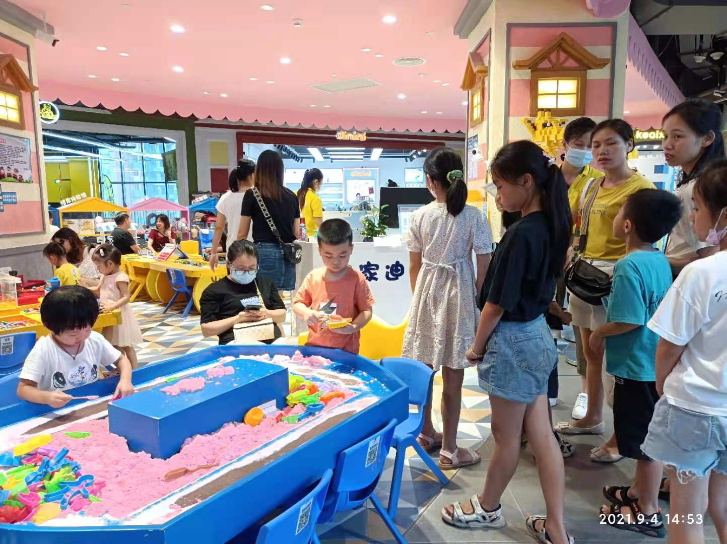 开一家玩具店是加盟好照旧自主创业较量好?