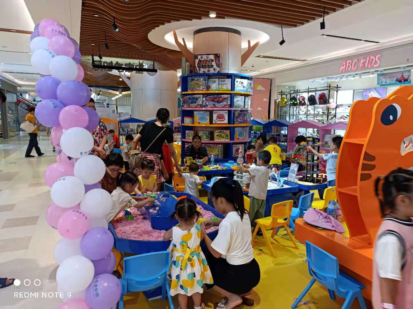 怎样避开雷区乐成运营一家皇家0033990威尼斯玩具加盟店?