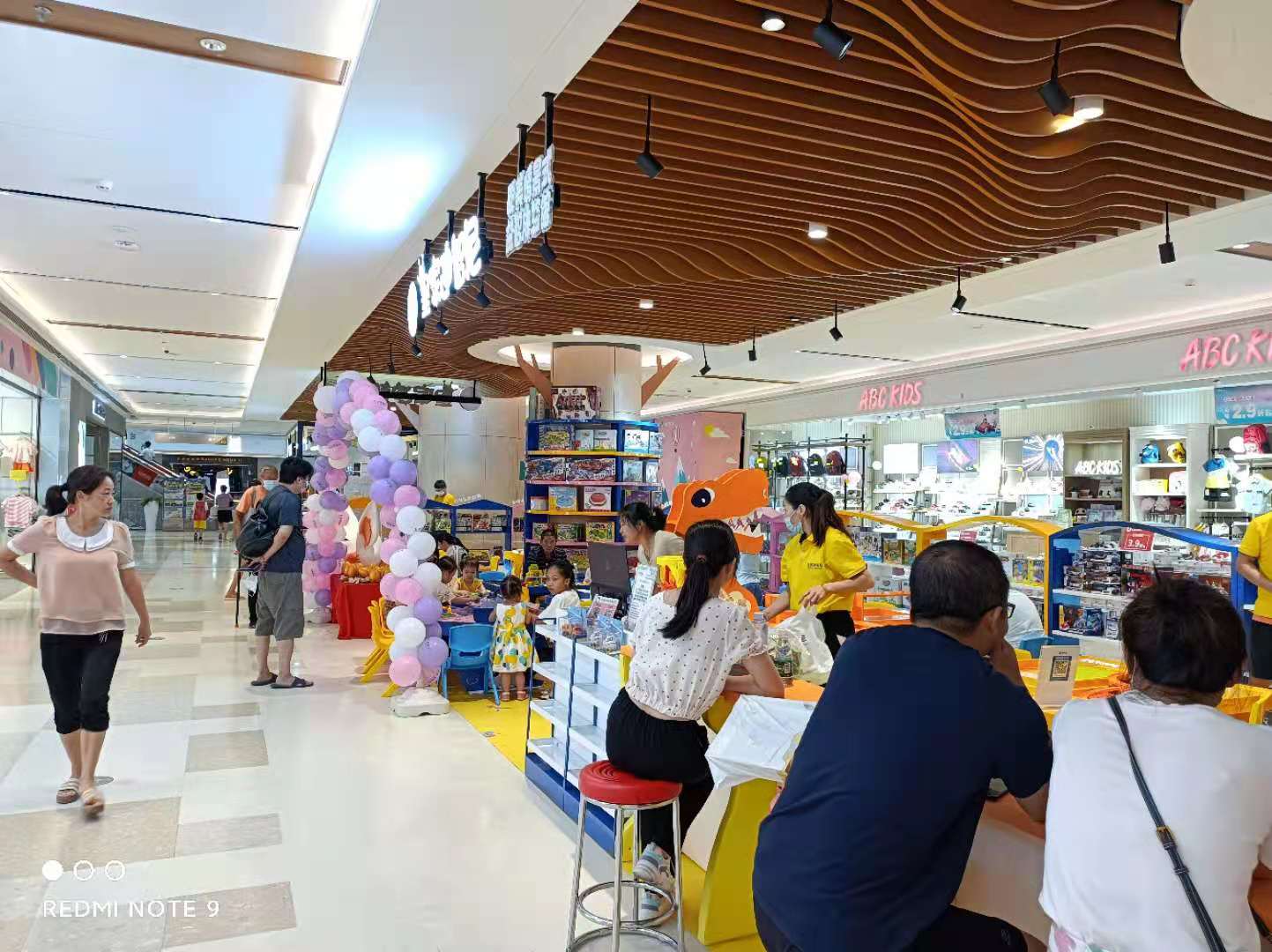怎样避开雷区乐成运营一家皇家0033990威尼斯玩具加盟店?