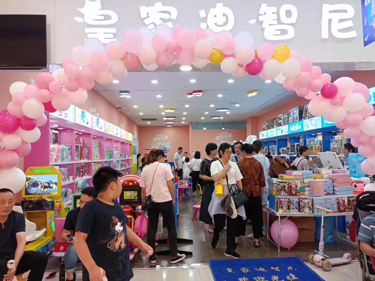 炎炎夏日，，，，，孩子想学游泳，，，，，家长需要注重哪些细节