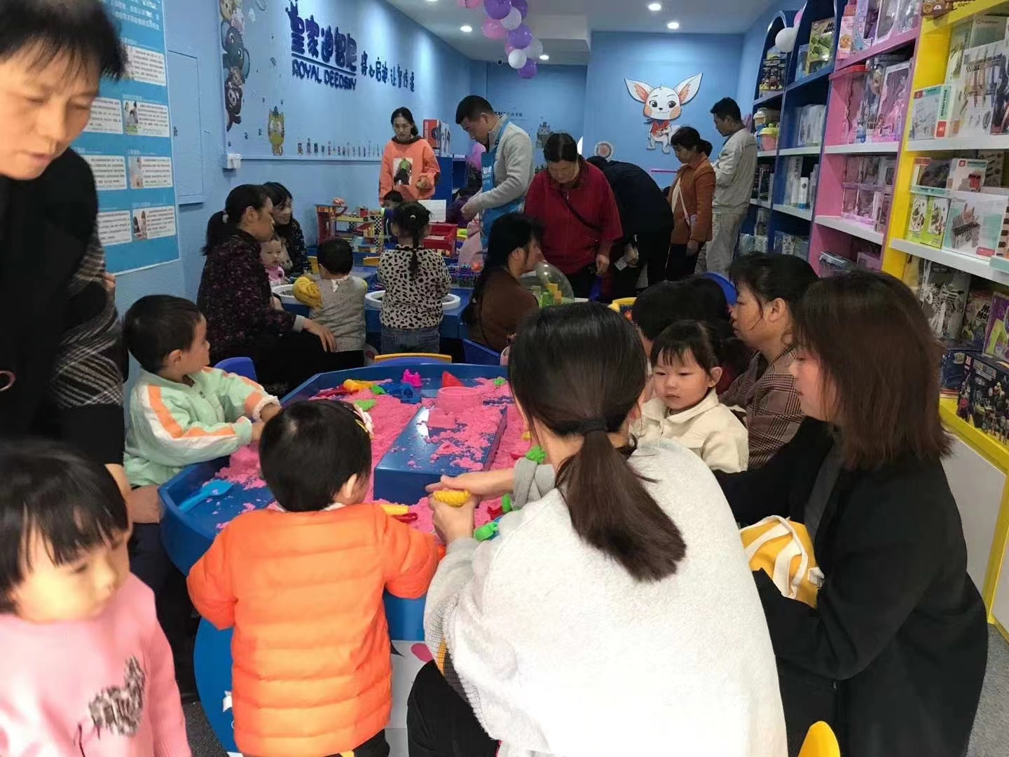 爱“咬指甲”的宝宝，，，，，，长大会怎么样？？？？