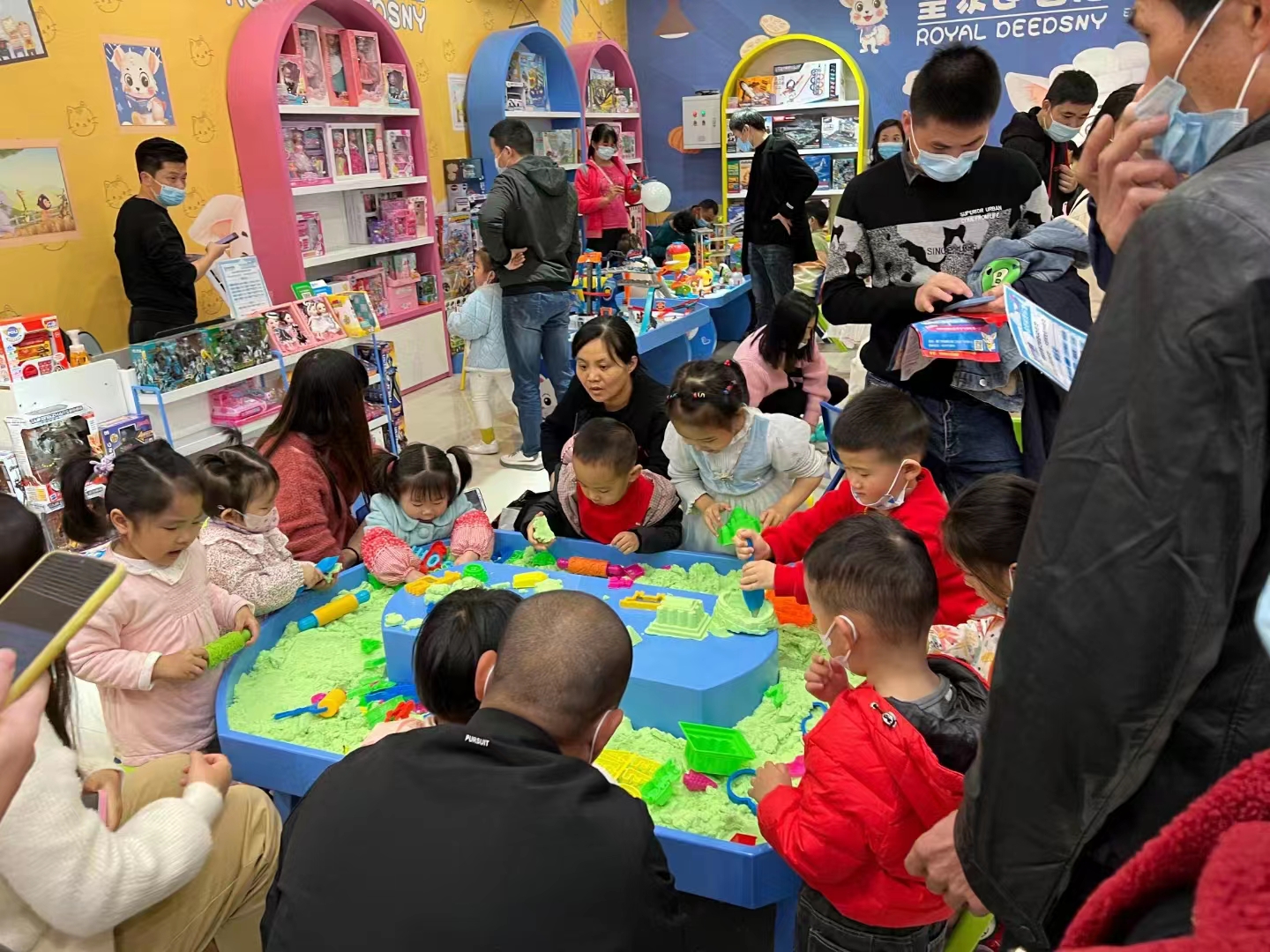 为什么宝宝喜欢“趴睡”，，，，，，会不会影响孩子康健呢？？