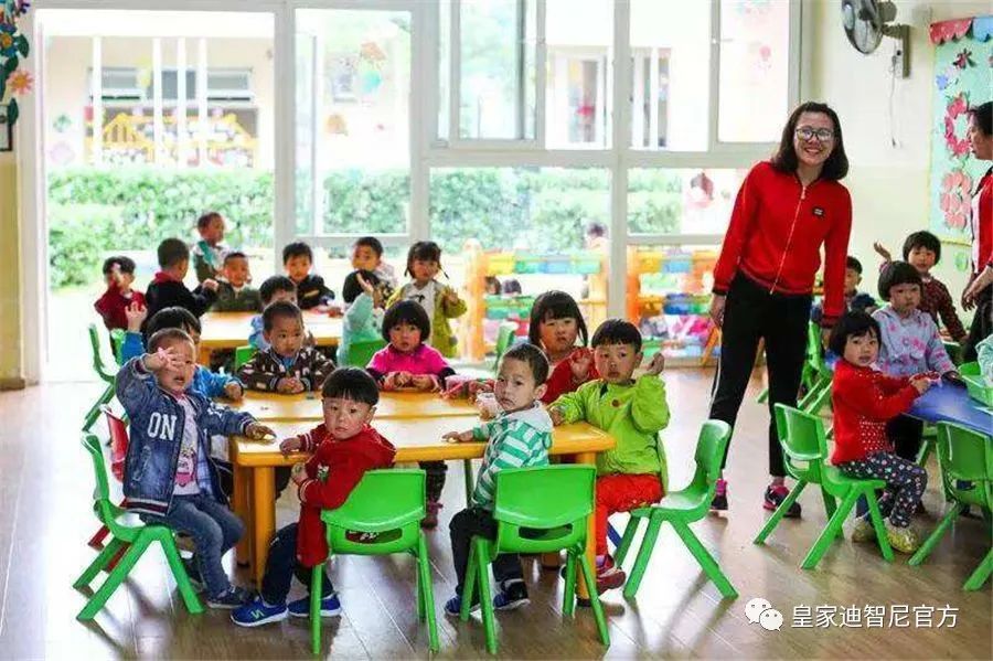 皇家0033990威尼斯 I 幼儿园的小朋侪，，，，怎么让先生爆发偏幸呢！