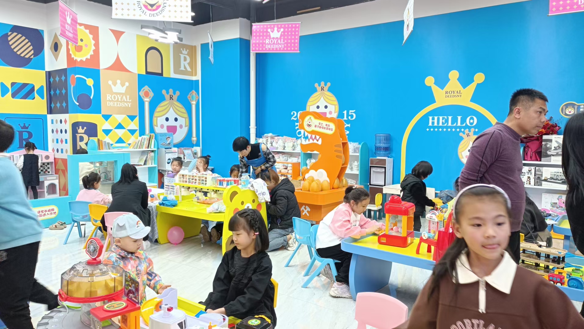 皇家0033990威尼斯 I 宝宝多大之后，，，，，，家长才会更轻松一些呢？？？