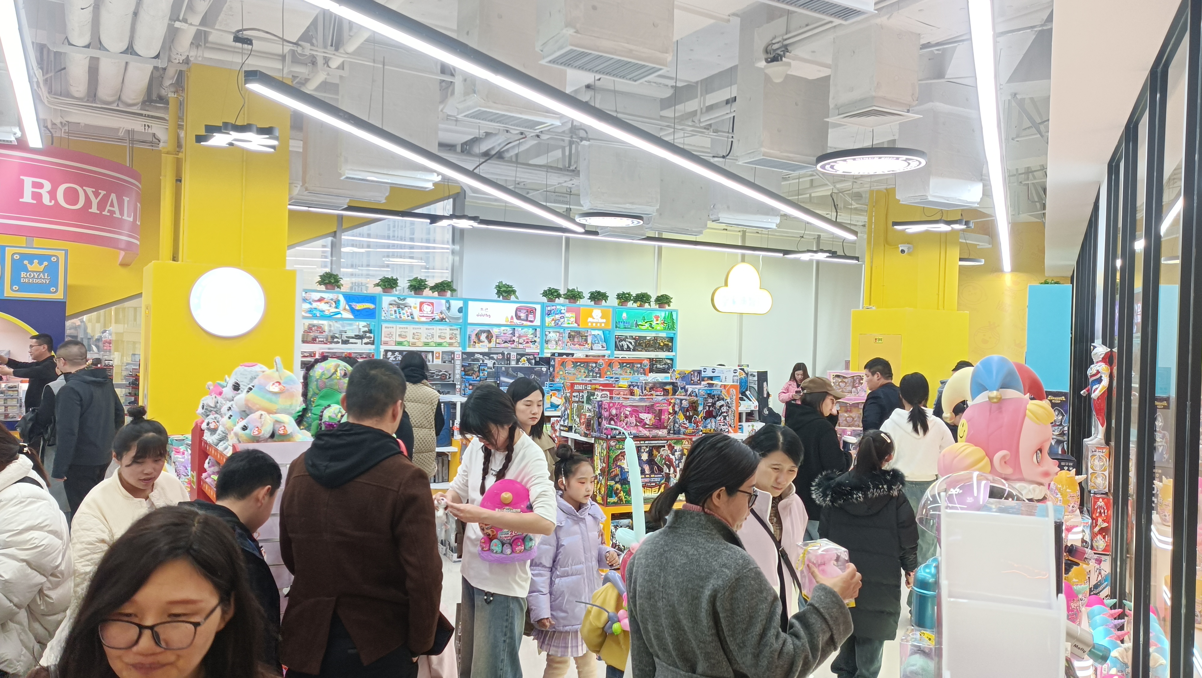 皇家0033990威尼斯 I 分享门店梦想修建师主题活动现场。。