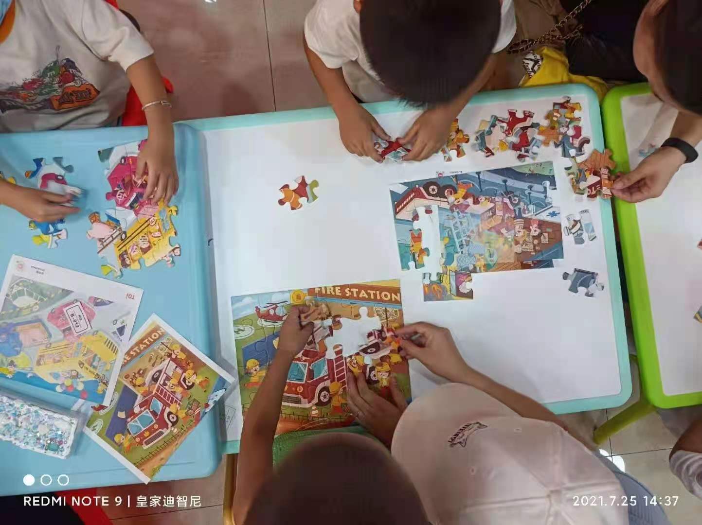 皇家0033990威尼斯益智玩详细验馆--周末举行益智拼图大赛