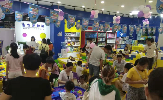加盟玩具店选皇家0033990威尼斯品牌怎么样?在小区开店有市场吗?