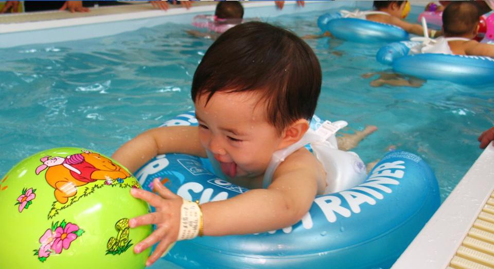 炎炎夏日，，，，，孩子想学游泳，，，，，家长需要注重哪些细节