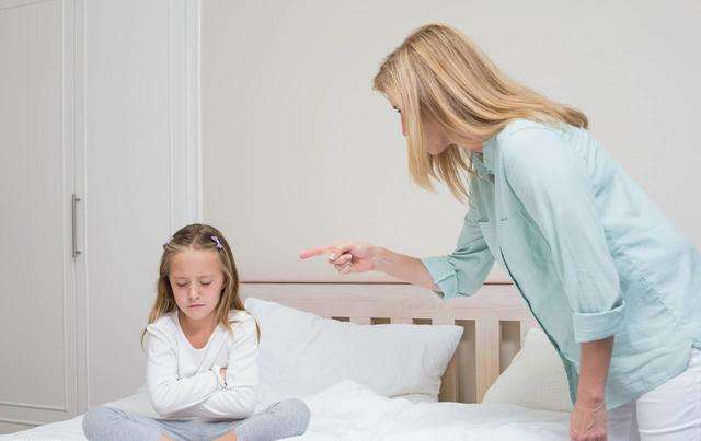 怙恃最大的悲哀，，，是支付所有起劲，，，却把孩子养成“废人”