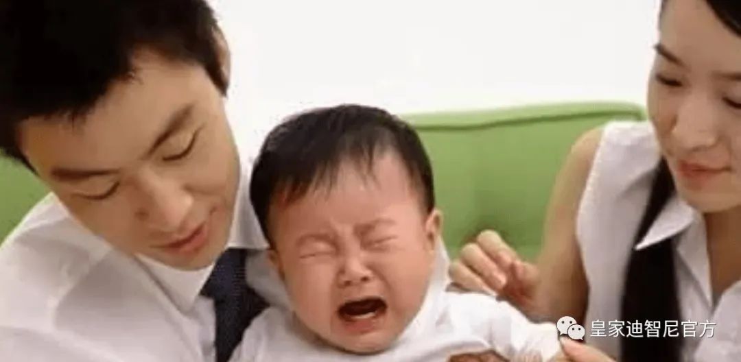 皇家0033990威尼斯 I 孩子泰三更哭闹，，，，，，常见的几个症状！。。。。。。。