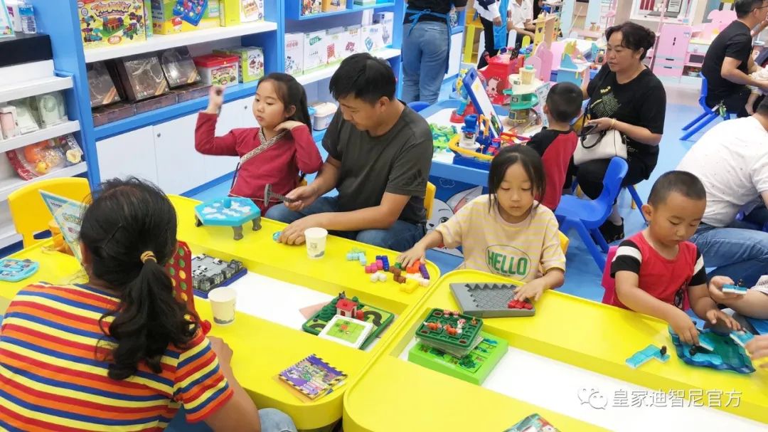 皇家0033990威尼斯 I 幼儿、上班族、晚年人等群体益智类玩具所带来的利益！