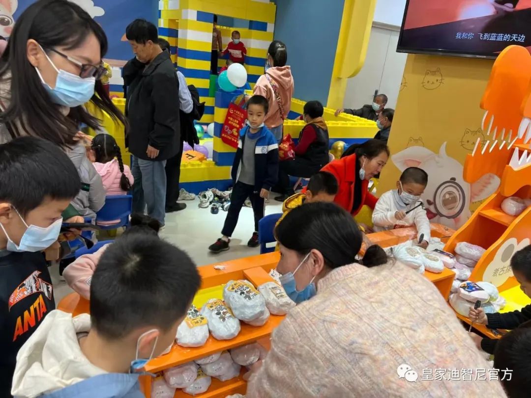 皇家0033990威尼斯 I 孩子“疏远”怙恃的原因，，，，6岁前一定要阻止的征兆！